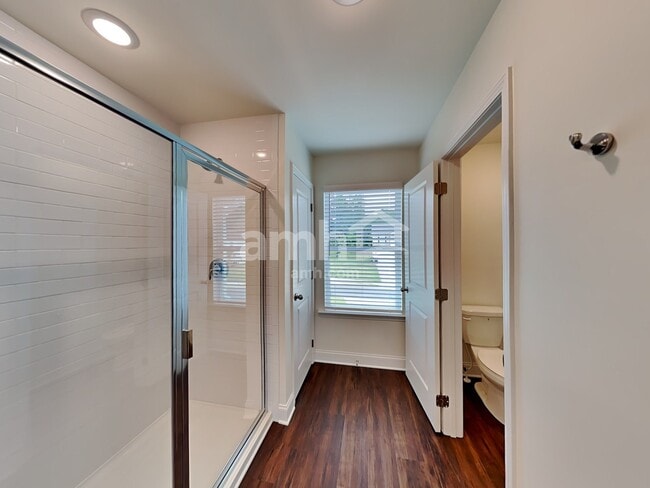 Building Photo - 129 Pecan Dr