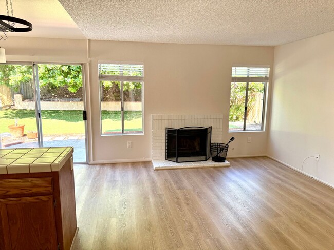 Building Photo - Wonderful 4 Bedroom 2-story Townhome in "F...