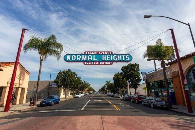 Building Photo - *OPEN HOUSE: 9/6 3:30-4:30PM* Normal Heigh...