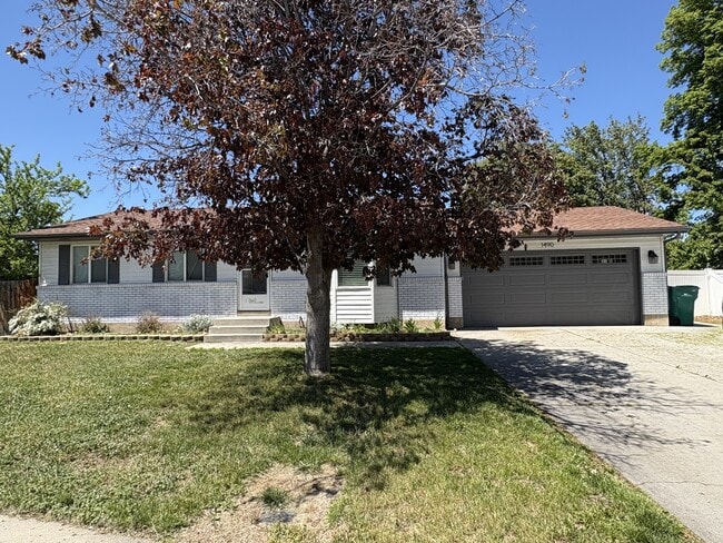 Primary Photo - 1490 S 135 W