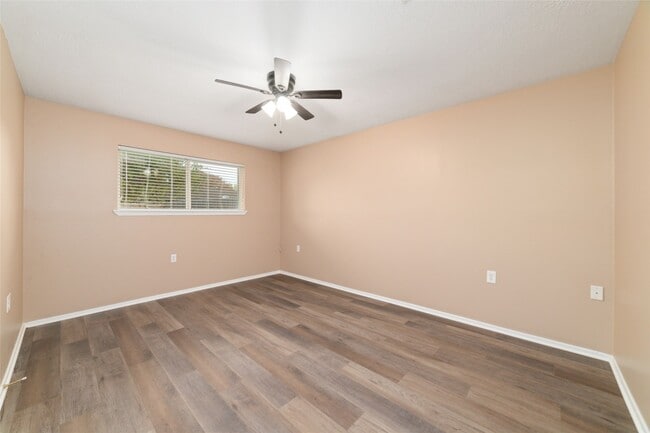 Building Photo - 14250 Laffite Dr