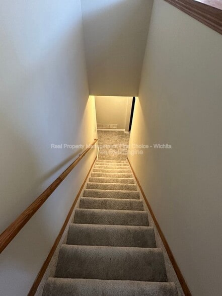 Building Photo - 1450 N Green St