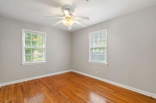 Building Photo - 409B