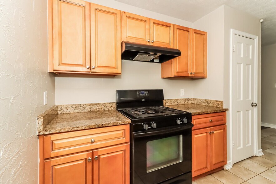 Building Photo - 155 Sunny Ln