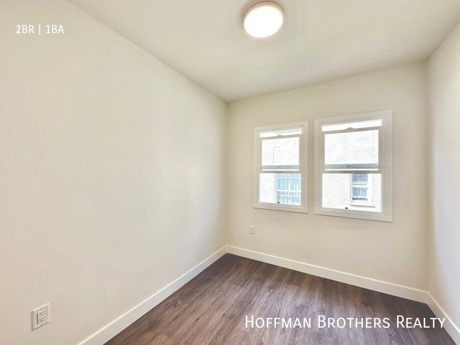 Building Photo - 1247 S Dunsmuir Ave