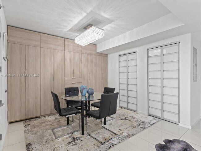Building Photo - 5252 NW 85th Ave