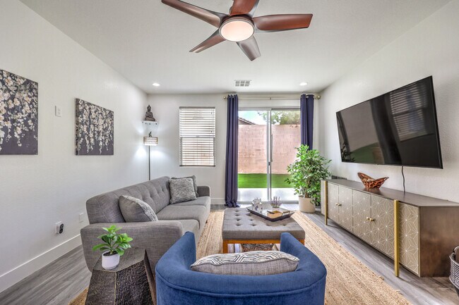 Building Photo - 10762 Flame Vine Ct