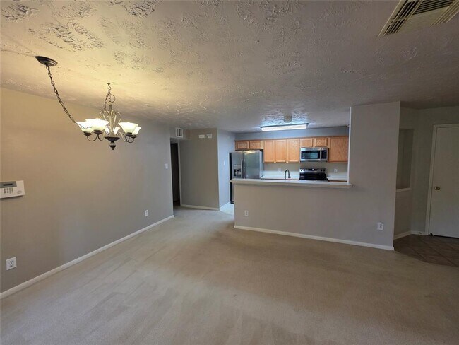 Building Photo - 8051 Bay Branch Dr