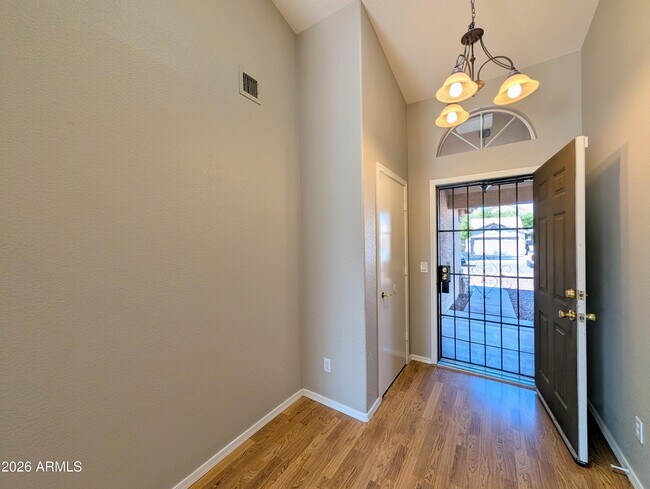 Building Photo - 8639 W Fullam St