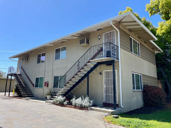 Building Photo - 1156 W Hamilton Ave