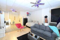 Building Photo - 2004 Chestnut St