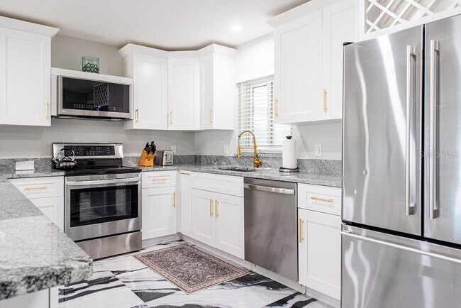 Building Photo - 6819 11th Ave NW