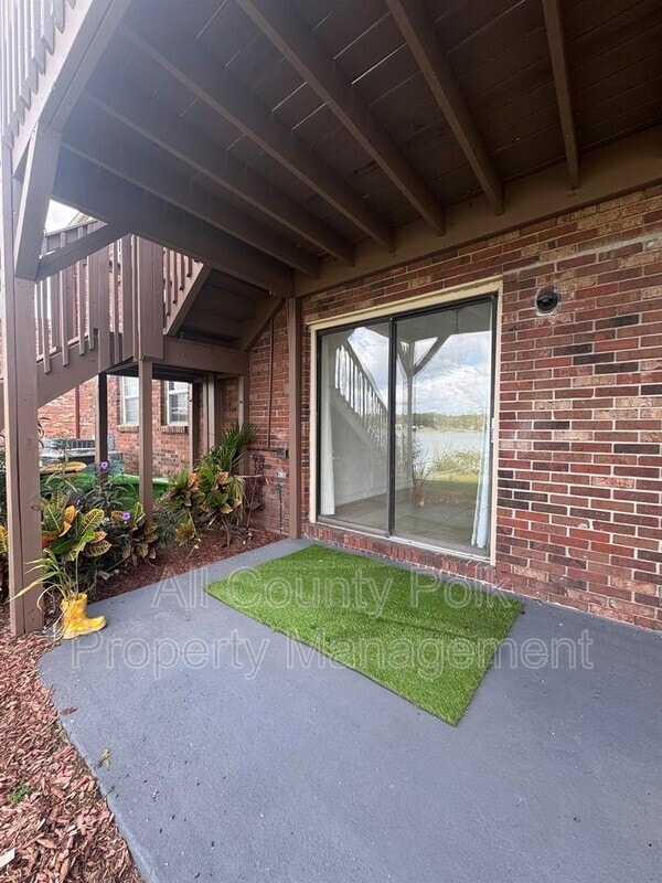 Building Photo - 1920 E Edgewood Dr