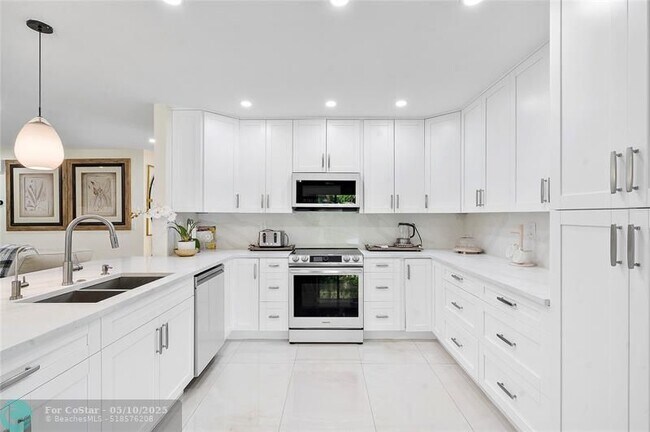 Building Photo - 10209 Vestal Ct