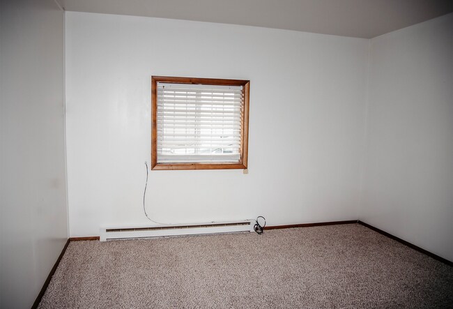 Building Photo - 45 E Willow St