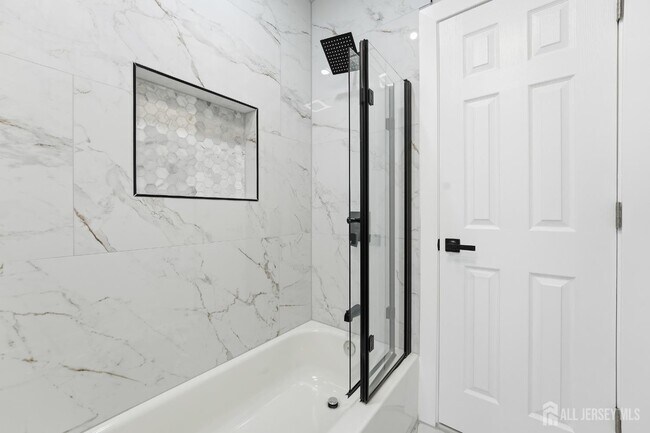 Building Photo - 212-214 Montgomery St