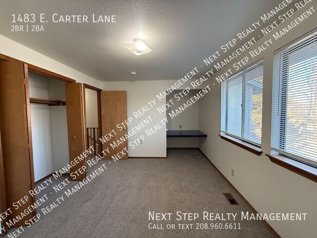 Building Photo - 1483 E Carter Ln