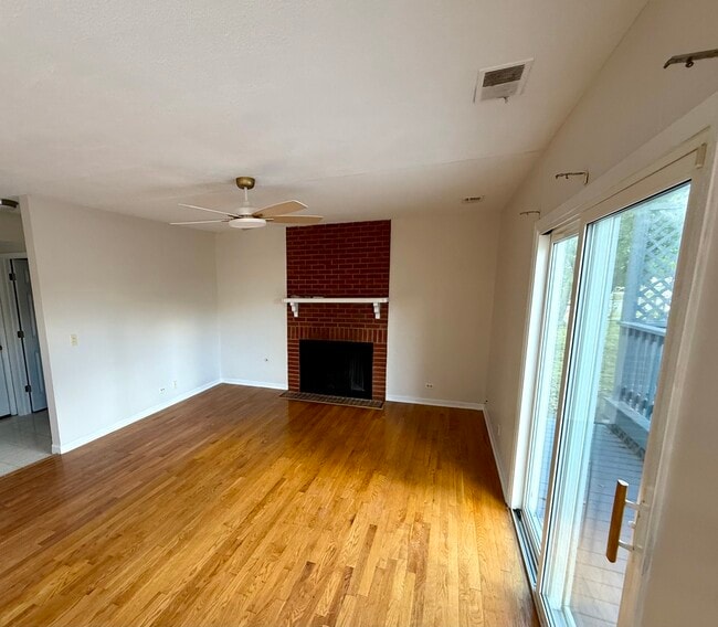 Building Photo - 100 Rumsey Pl