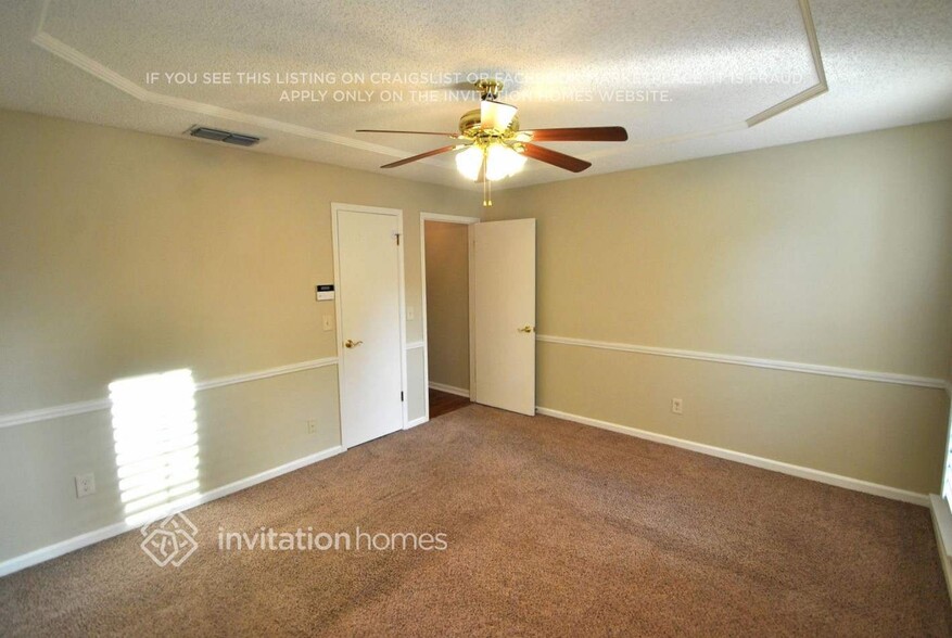 Building Photo - 10324 Huntington Forest Blvd E