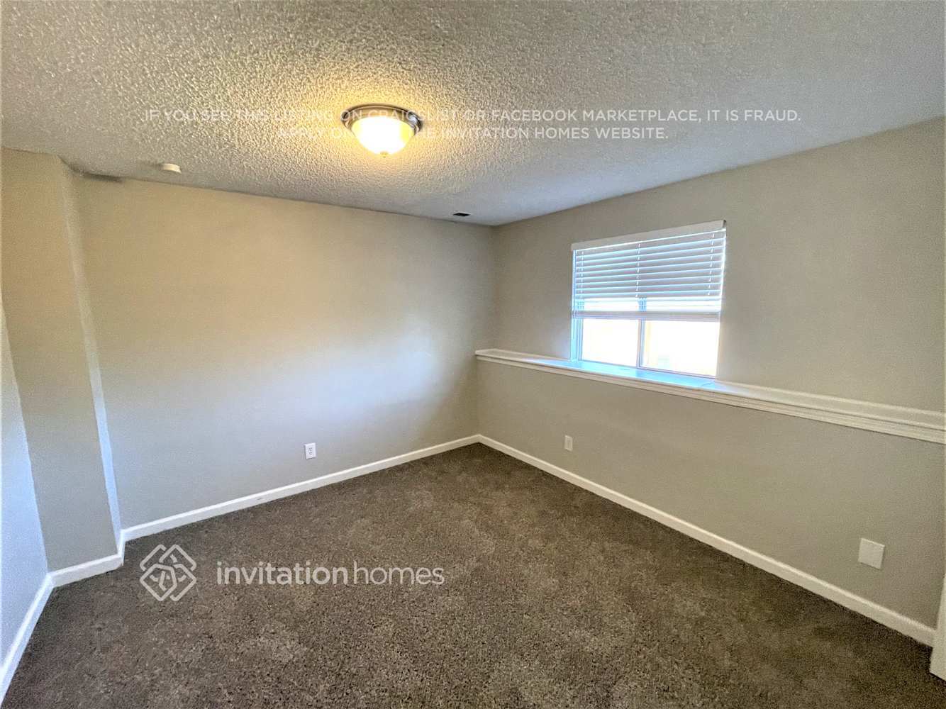 Building Photo - 4534 S Quintero St