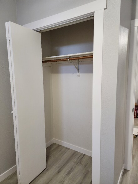 Building Photo - 109 N Kimball Ave