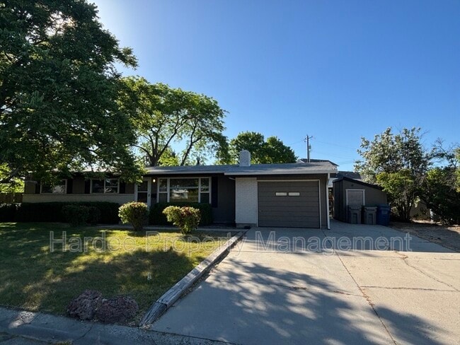 Building Photo - 1500 Brooklawn Dr