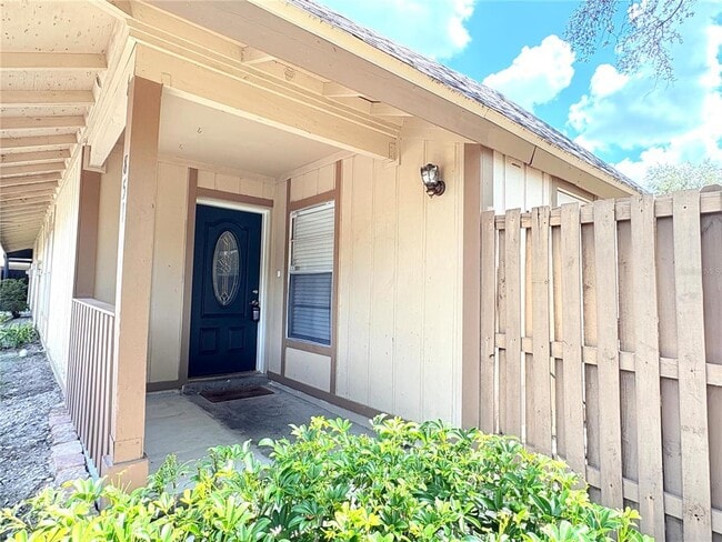 Building Photo - 851 Creekway Ct