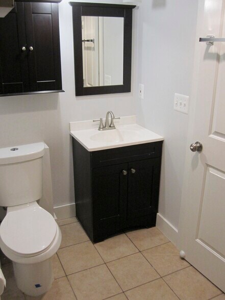 Building Photo - 1658 Monroe St NW