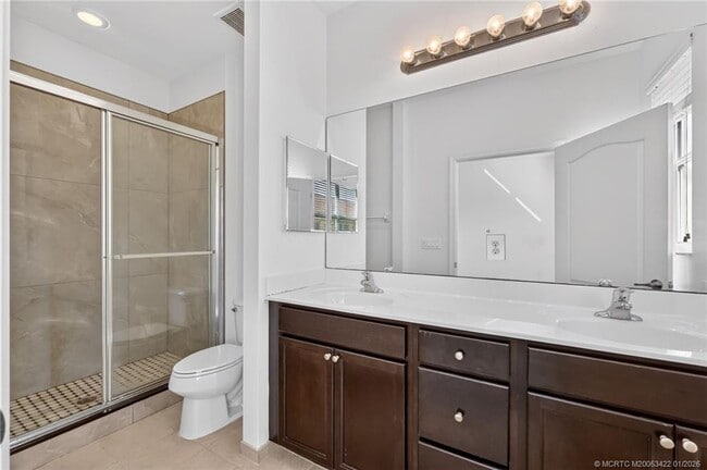 Building Photo - 9504 SW Otter Ln