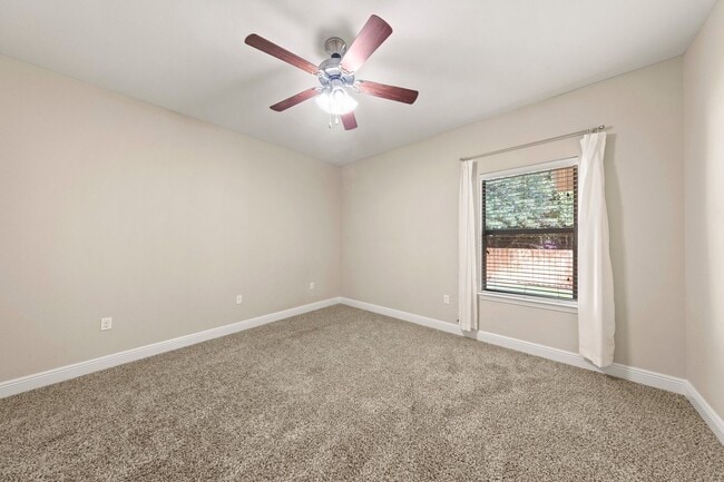 Building Photo - Luxury home in a premier neighborhood!