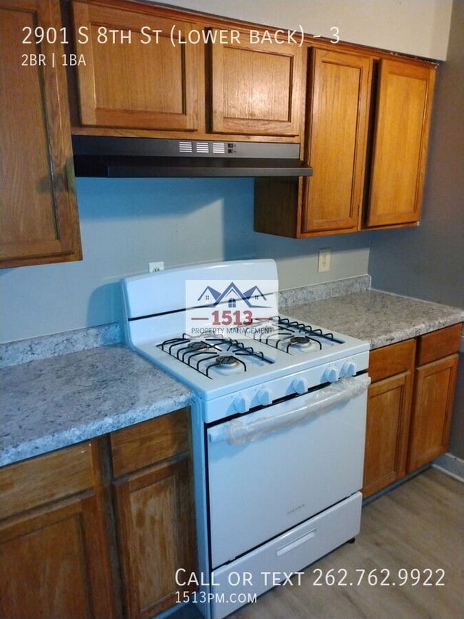 Building Photo - 2901 S 8th St