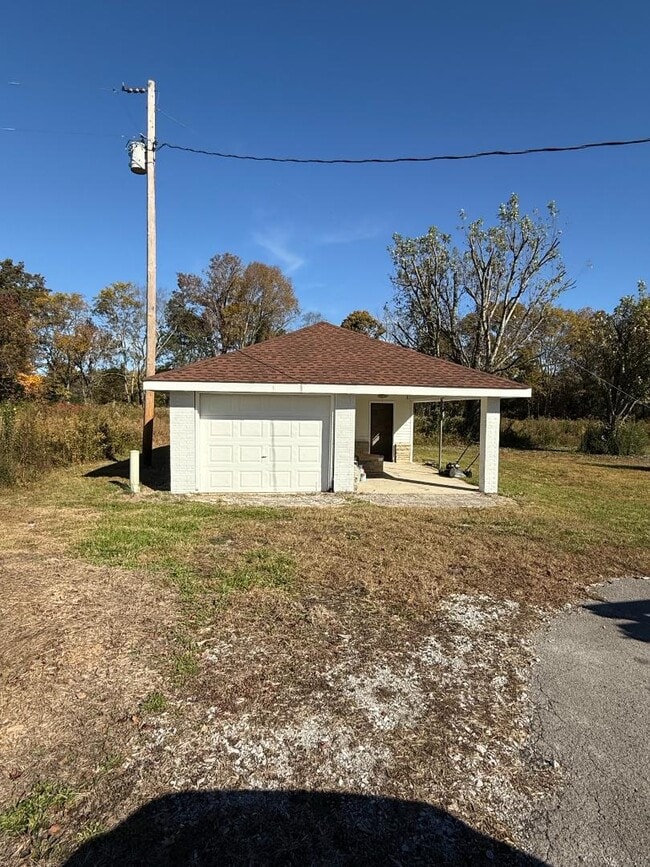 Building Photo - 1805 Sparta Hwy