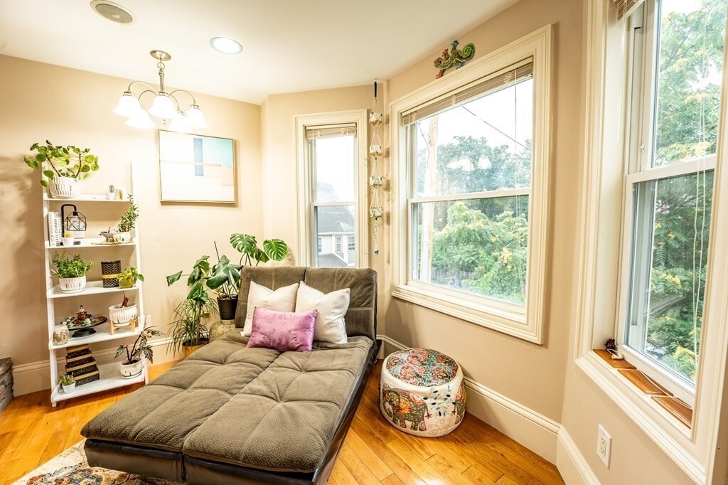 Building Photo - 15 Downer Ct