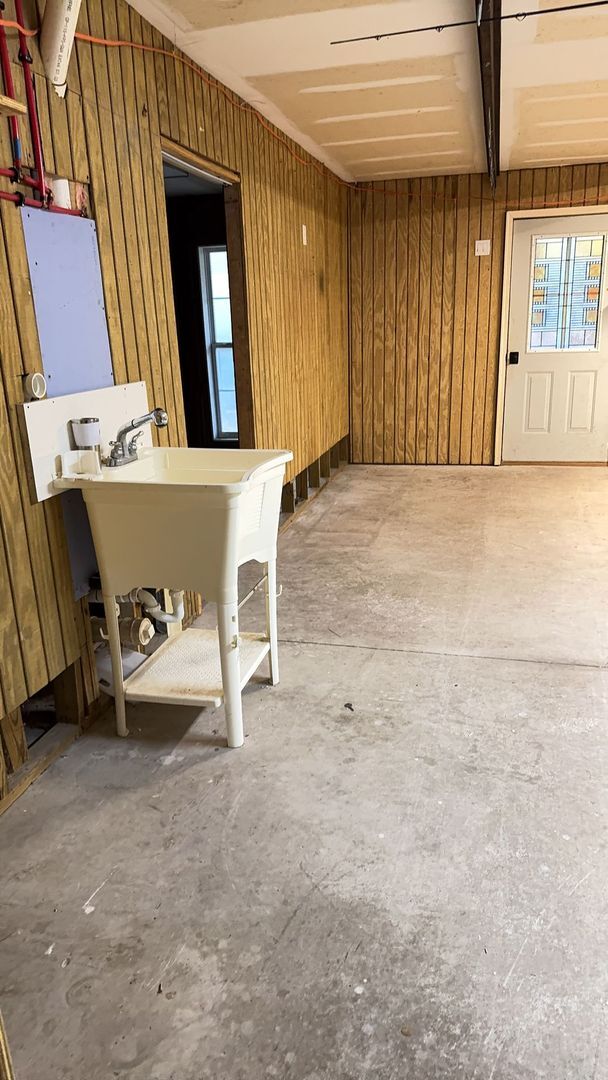 Building Photo - Newly Remodeled Home- Mid-Island Hilton Head