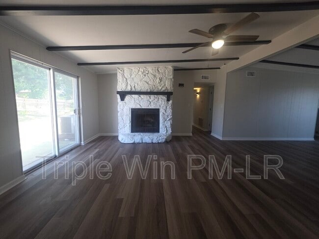 Building Photo - 1516 Gregory St