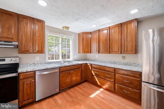 Building Photo - 1103 Burwick Dr