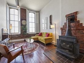 Building Photo - 66 S Front St