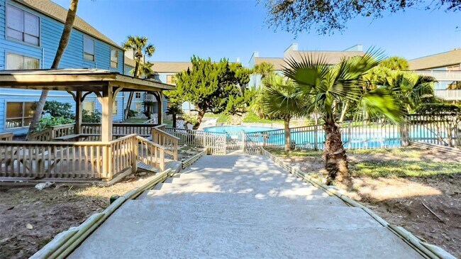 Building Photo - 8100 Seawall Blvd