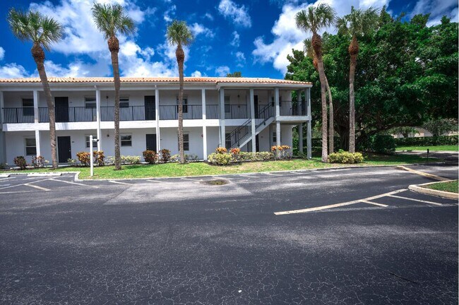Building Photo - 5458 Via Delray Blvd