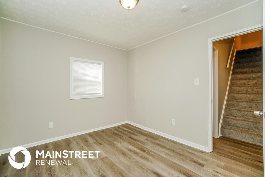 Building Photo - 5103 Dimson Dr N