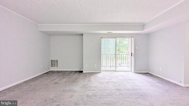 Building Photo - 125 Leedom Way