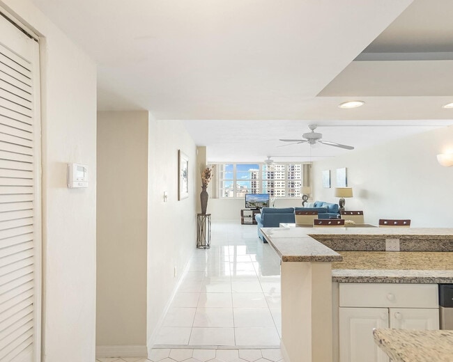 Building Photo - 1400 S Ocean Dr