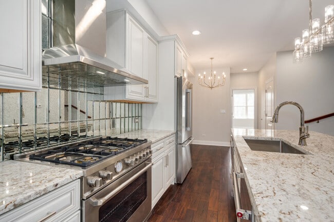 Building Photo - 1919 N Drake Ave