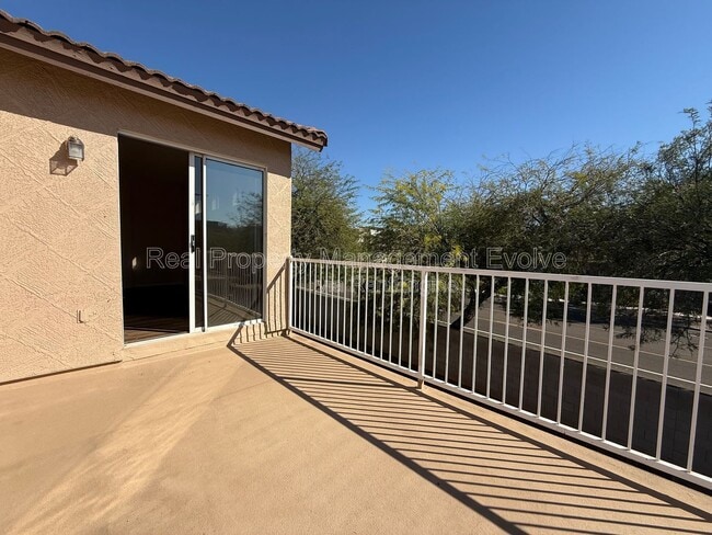 Building Photo - 1677 S Peppertree Dr