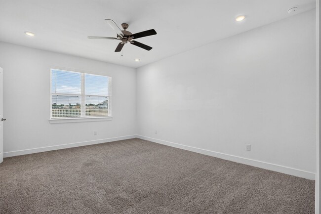 Building Photo - Beautiful 3-Bedroom Home with Open Floor Plan, Washer & Dryer Included in Conroe