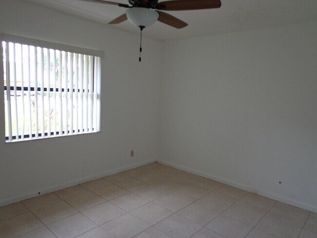 Building Photo - 1197 Mulberry Pl