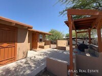 Building Photo - 1932 S Campbell Ave