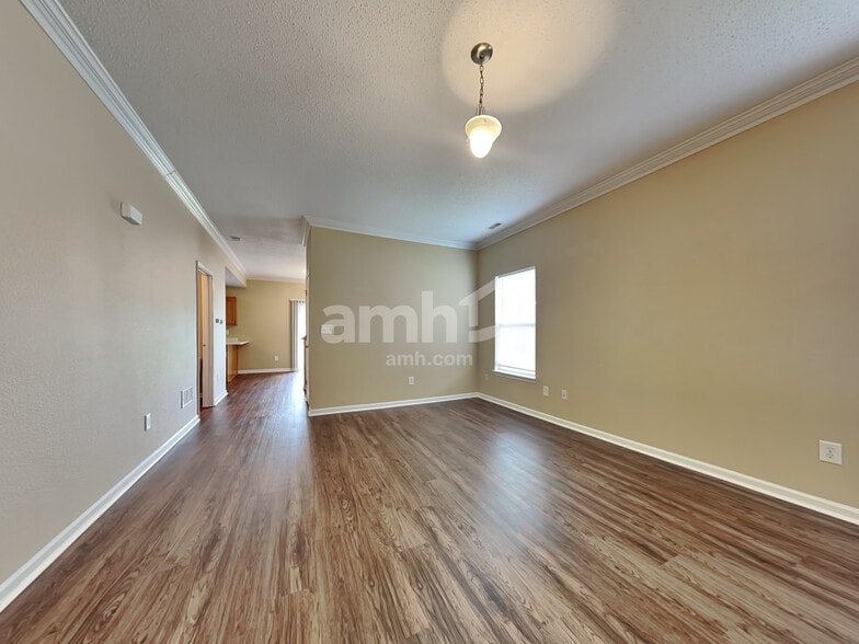 Building Photo - 8146 Whitham Dr