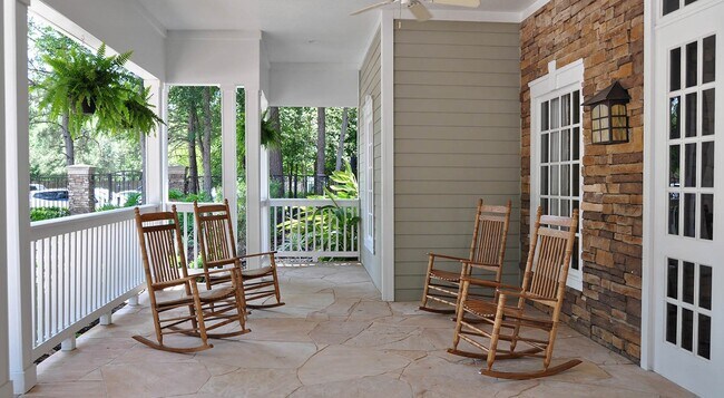 Building Photo - 938 Kingwood Drive Unit 624