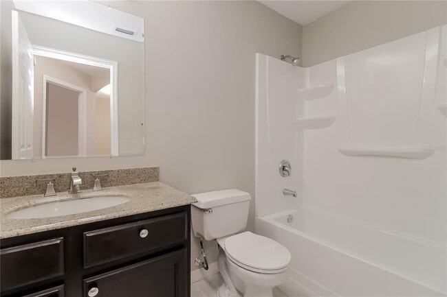 Building Photo - 1007 Royal Oaks Dr